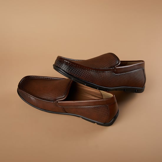 CODE Textured Driving Loafers