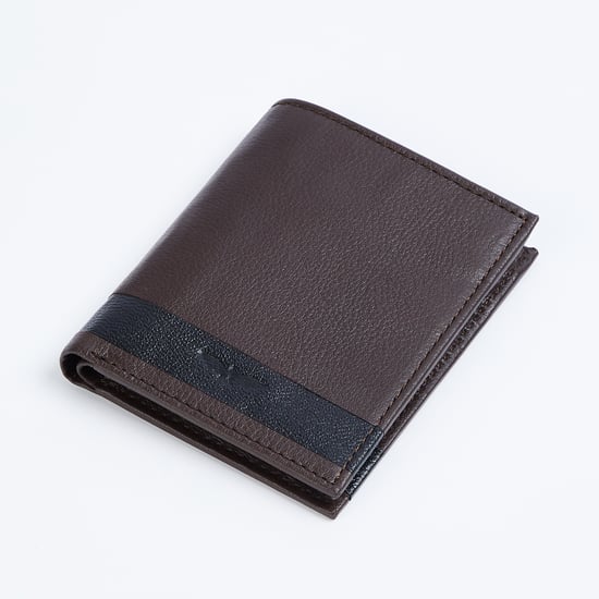 PARK AVENUE Solid Leather Bi-Fold Wallet