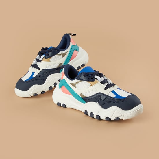 FAME FOREVER Colourblock Low Top Sneakers