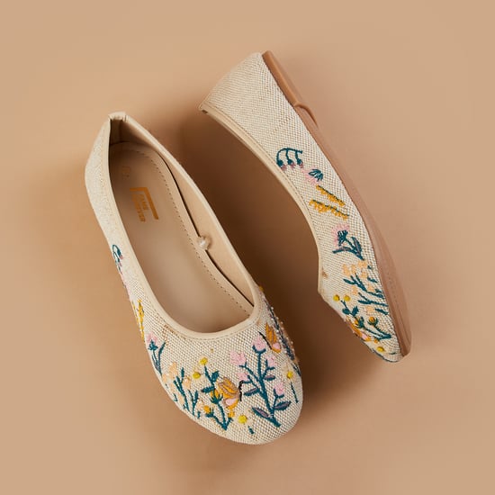 FAME FOREVER Embroidered Ballerinas