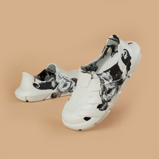 FAME FOREVER Marble Print Slip-On Clogs