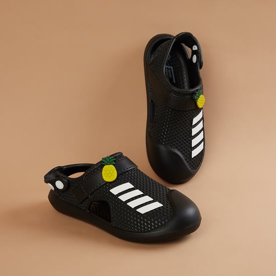 FAME FOREVER Textured Clogs with Pineapple Charm