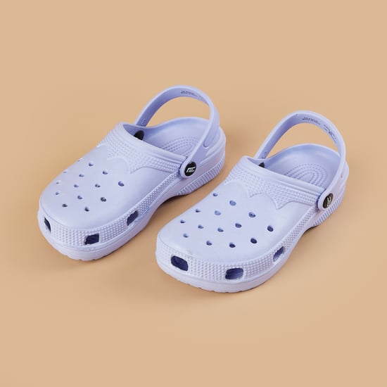 FAME FOREVER Textured Clogs