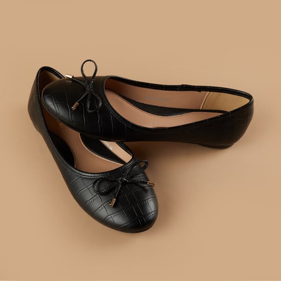 CODE Bow Accent Ballerinas