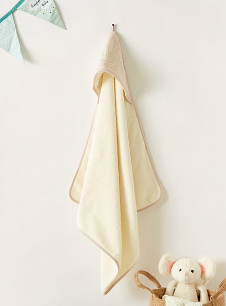 Giggles Embroidered Hooded Towel - 75x75 cms