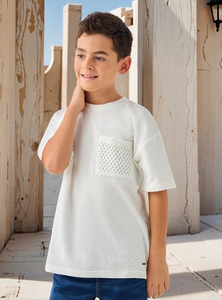 Juniors Textured T-shirt with Short Sleeves and Chest Pocket