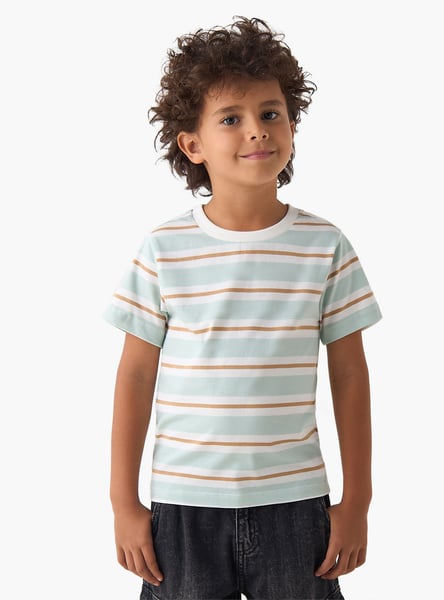 Juniors Striped T-shirt