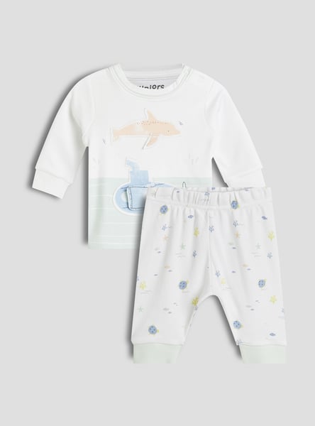 Juniors Printed T-shirt with Joggers Set