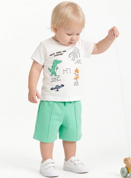 Juniors Dinon Print T-shirt