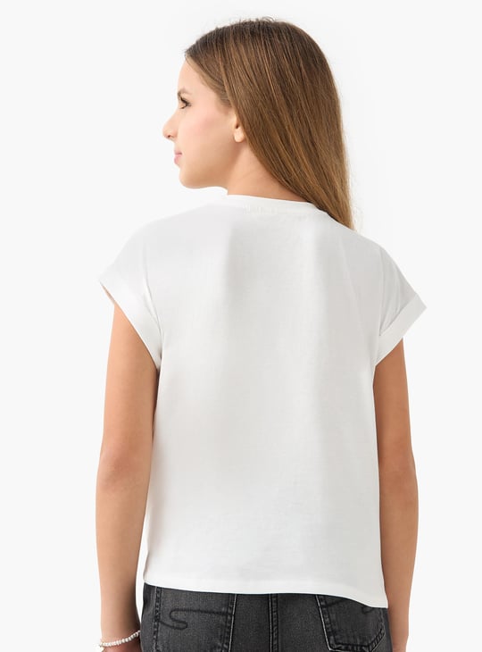 Juniors Graphic Print T-shirt with Short Sleeves and Knot Detail