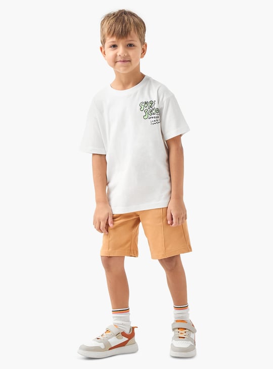 Juniors Graphic Print T-shirt with Short Sleeves