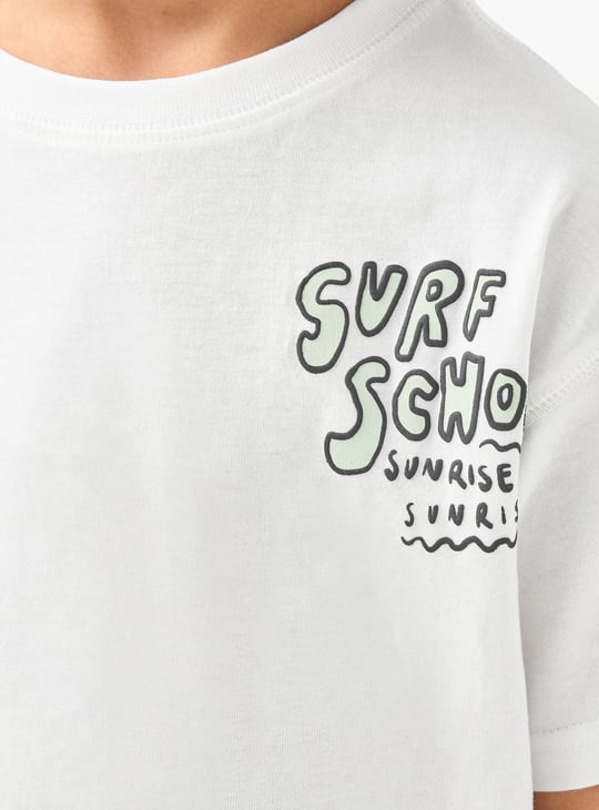 Juniors Graphic Print T-shirt with Short Sleeves