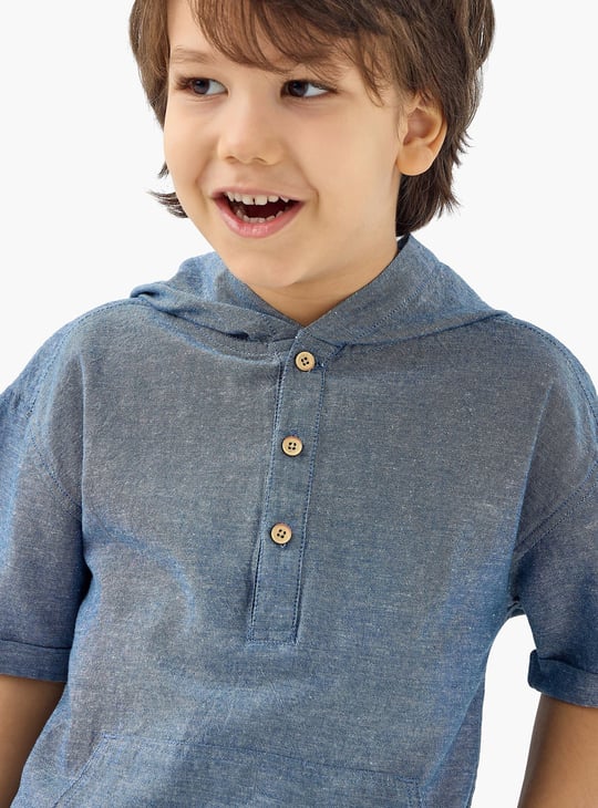 Juniors Eligo Solid Hooded Shirt with Short Sleeves and Kangaroo Pocket