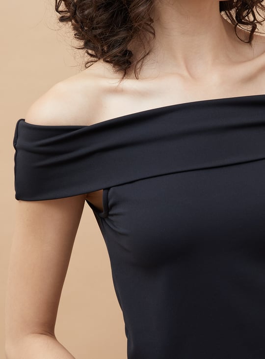GINGER Off-Shoulder Crop Top
