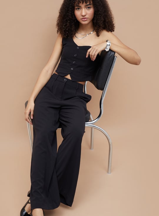 GINGER Solid One-Shoulder Crop Top