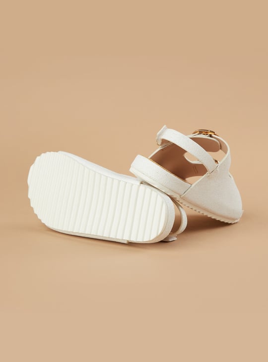 FAME FOREVER Girls Solid Sandals