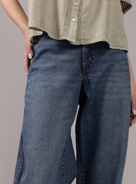 AMERICAN EAGLE Medium Wash Strigid Stovepipe Jeans (Straight)