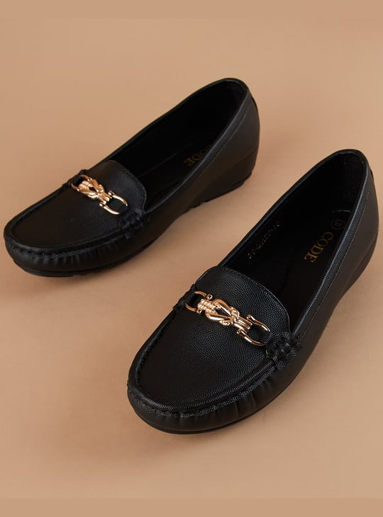 CODE Wedge Loafers with Chain Detail