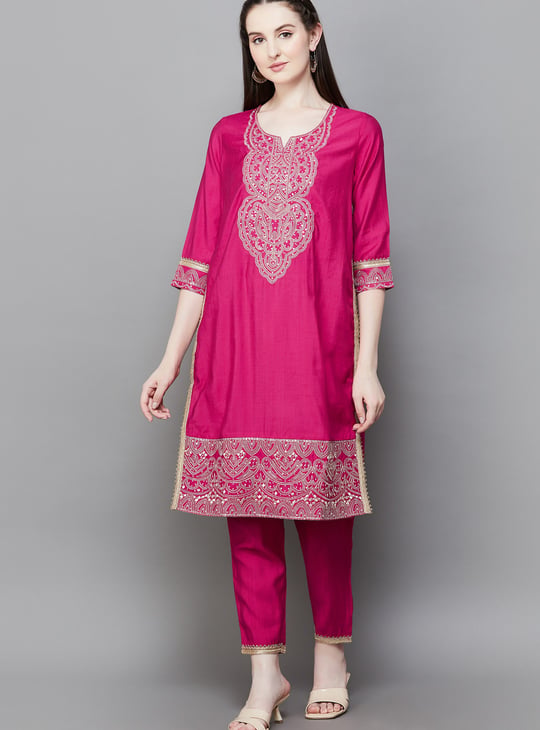 RANGRITI Embroidered Straight Kurta Set