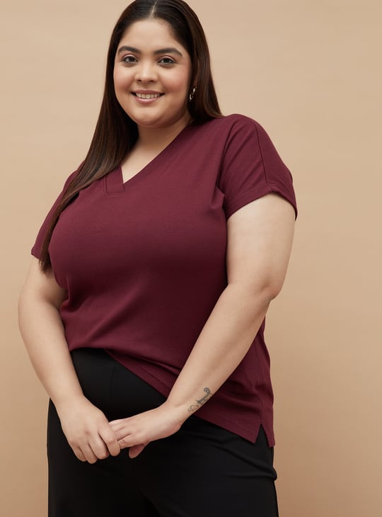 NEXUS Solid V-neck T-shirt