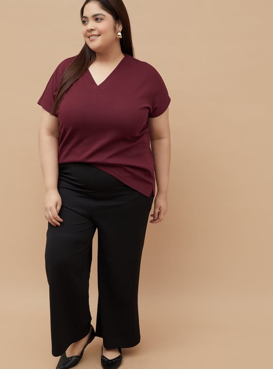 NEXUS Solid V-neck T-shirt
