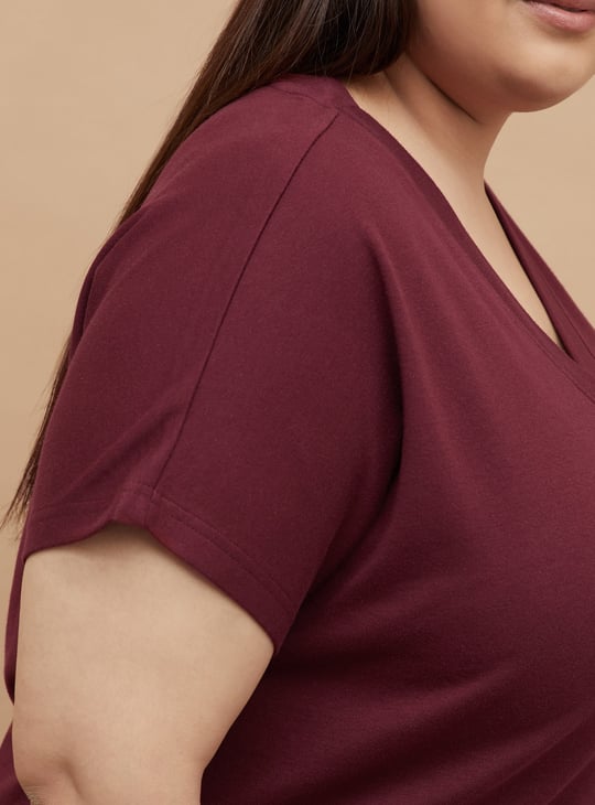 NEXUS Solid V-neck T-shirt
