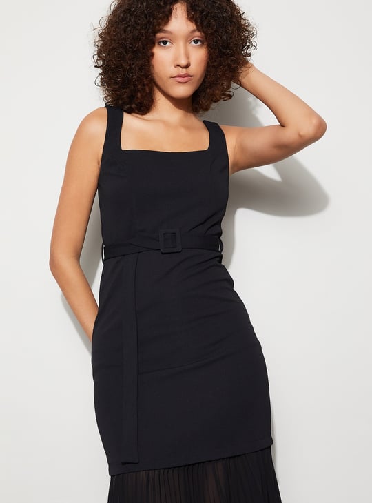 CODE Solid Belted Maxi Dress