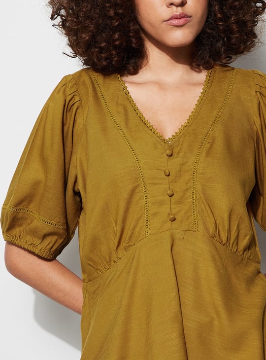 CODE Lace-Detailed Peplum Top