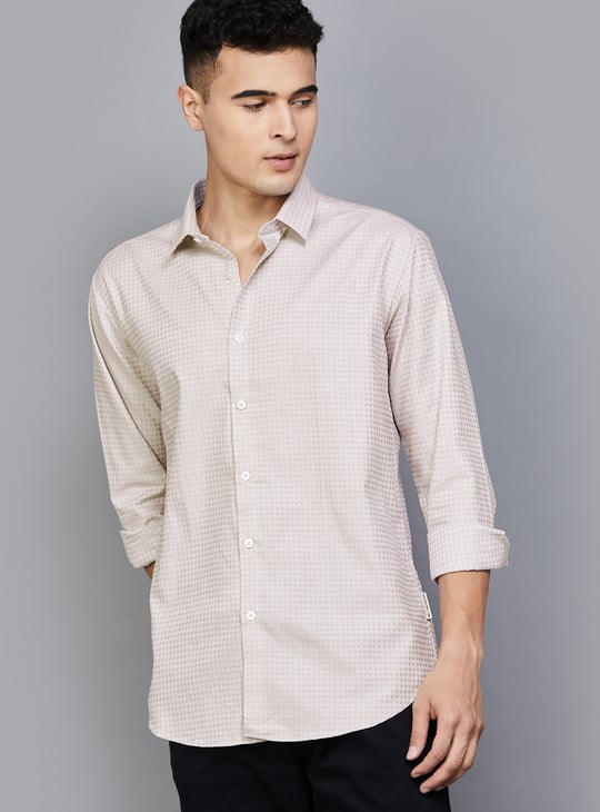 V DOT Patterned Slim Fit Shirt