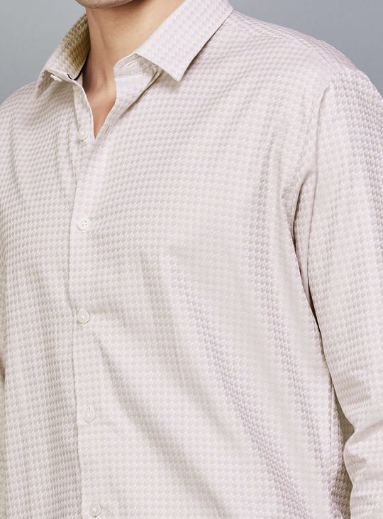V DOT Patterned Slim Fit Shirt