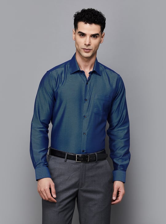 VAN HEUSEN Men Textured Custom Fit Formal Shirt