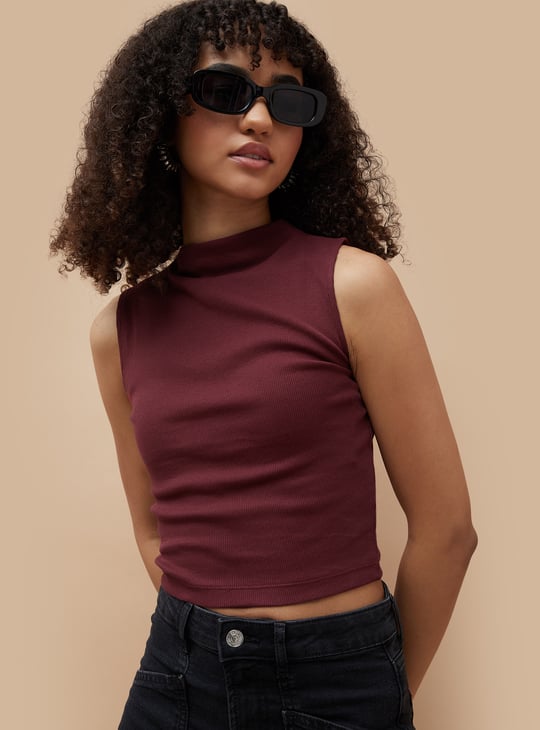 GINGER Ribbed Fitted Crop T-shirt