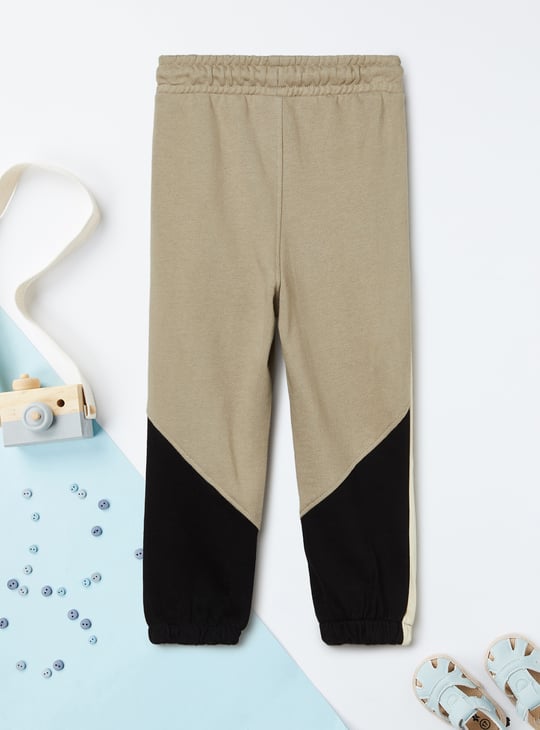 Boys Printed Joggers - Pack of 2