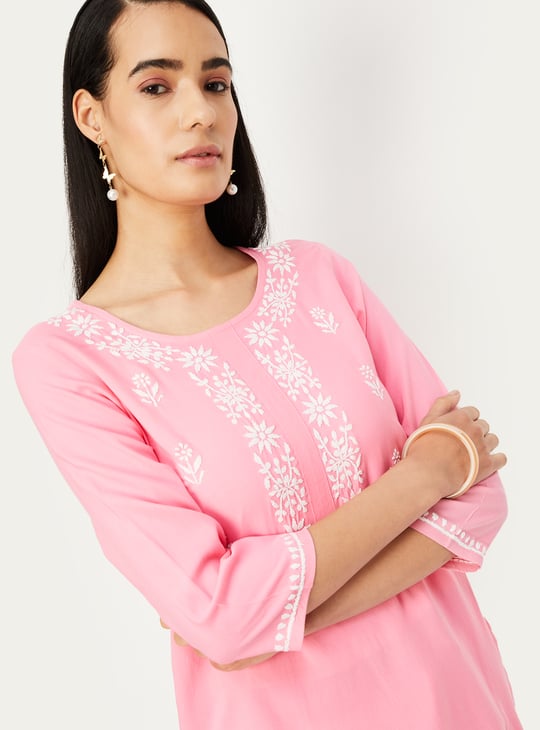 Women Chikankari Short Kurta