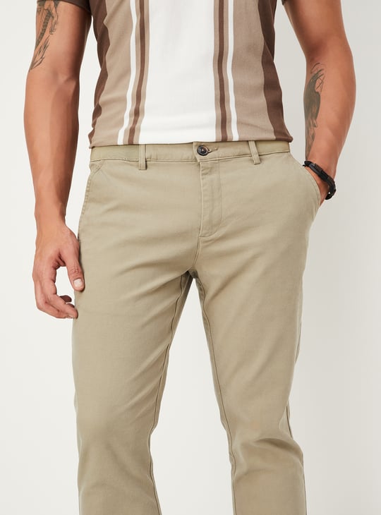 Men Slim Fit Solid Chinos