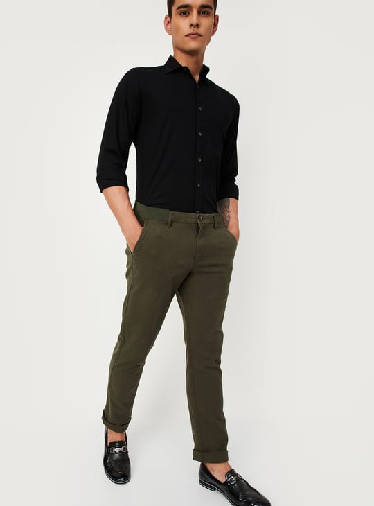 Men Slim Fit Solid Chinos