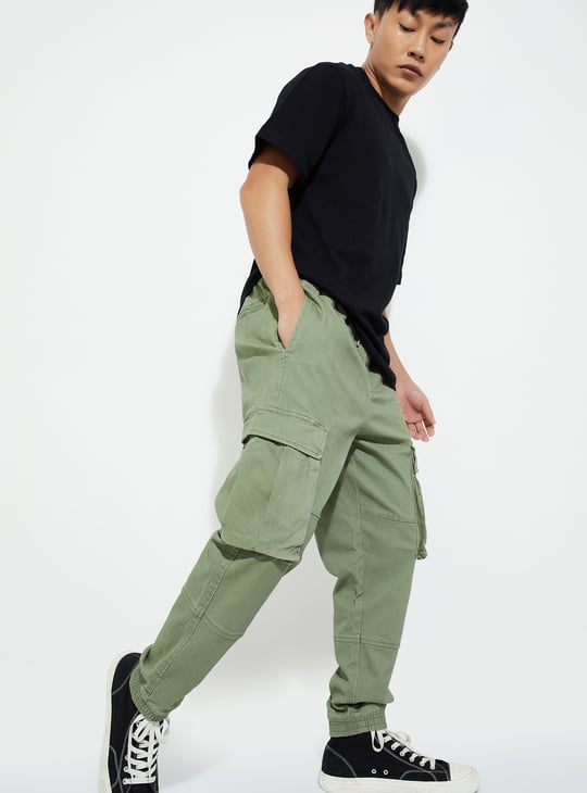 URB_N Men Relaxed Fit Cargo Joggers