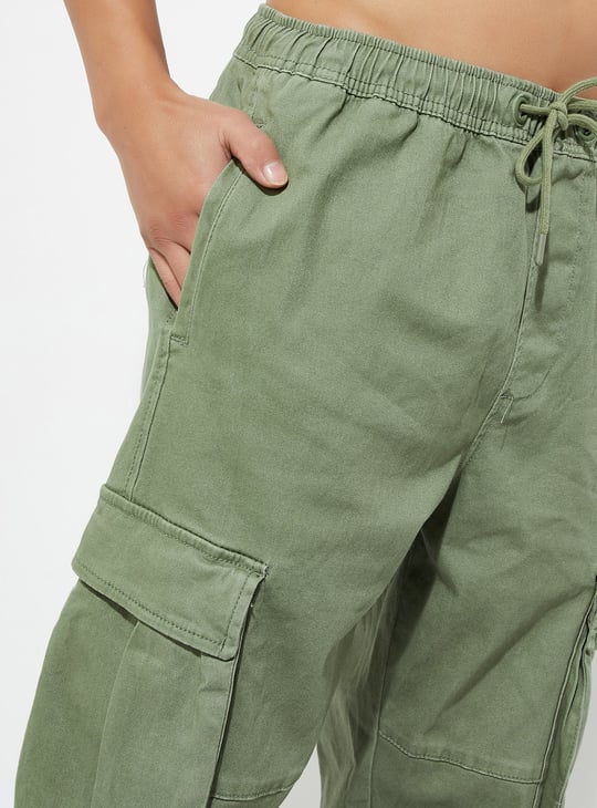 URB_N Men Relaxed Fit Cargo Joggers