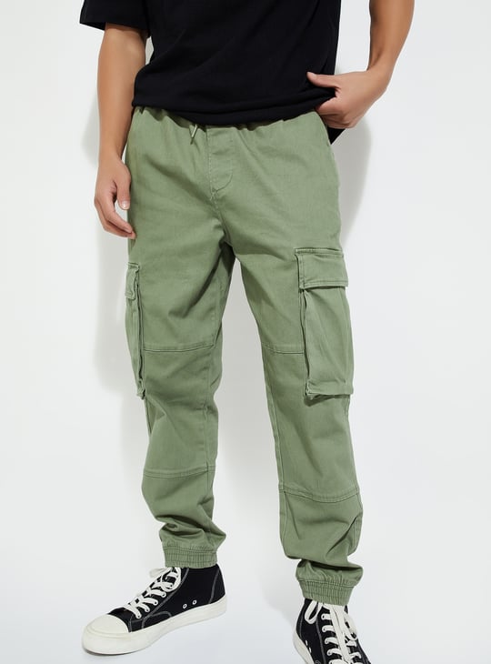 URB_N Men Relaxed Fit Cargo Joggers