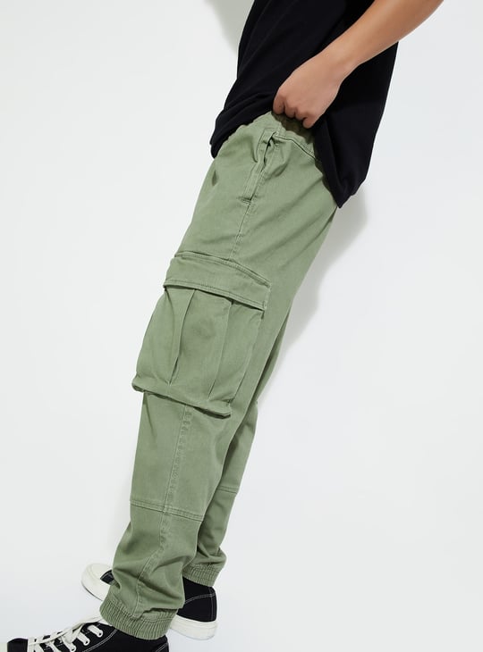 URB_N Men Relaxed Fit Cargo Joggers