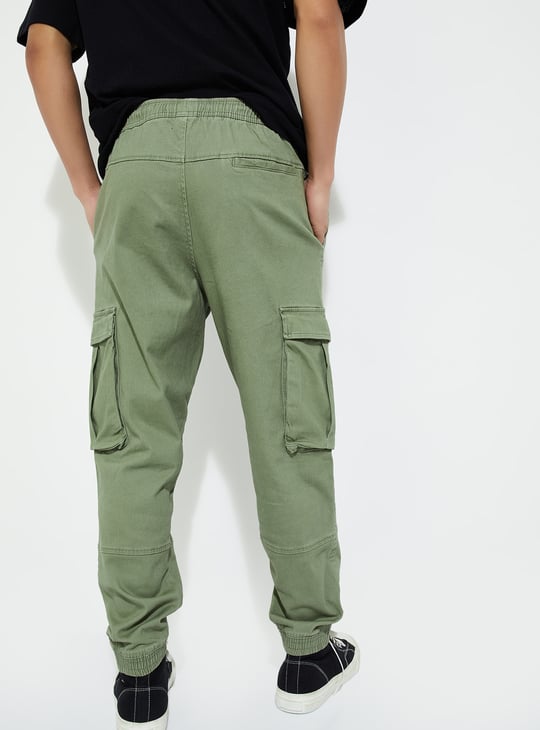 URB_N Men Relaxed Fit Cargo Joggers