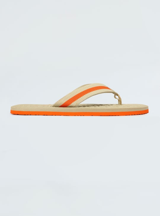 Men Embossed V-Strap Flip Flops