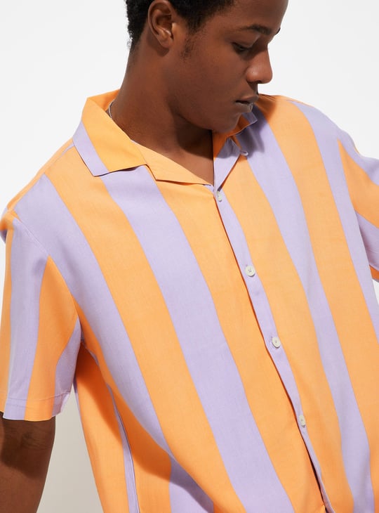 URB_N Men Oversized Striped Shirt
