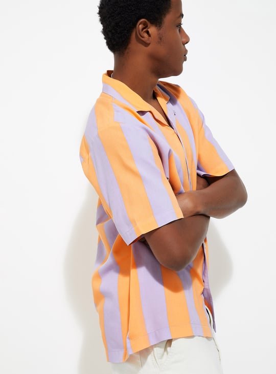 URB_N Men Oversized Striped Shirt