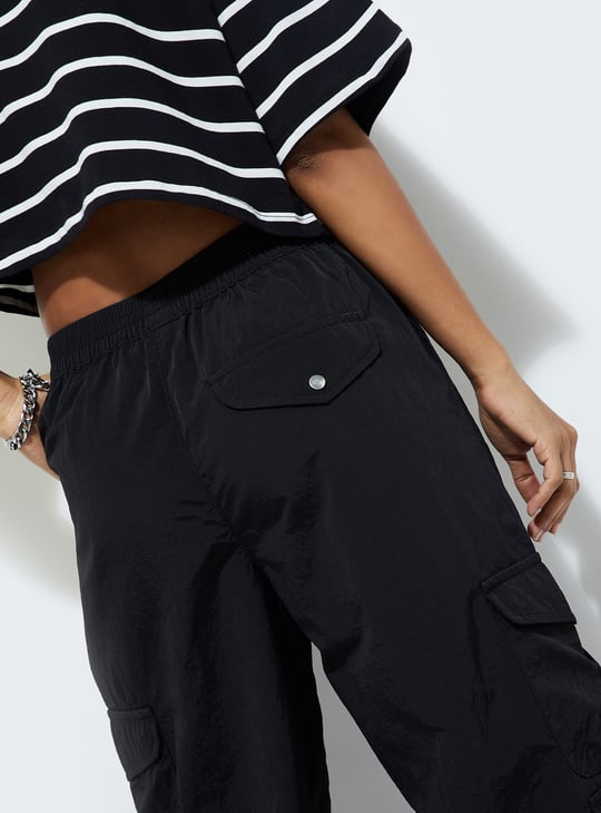 URB_N Women Solid Cargo Parachute Pants
