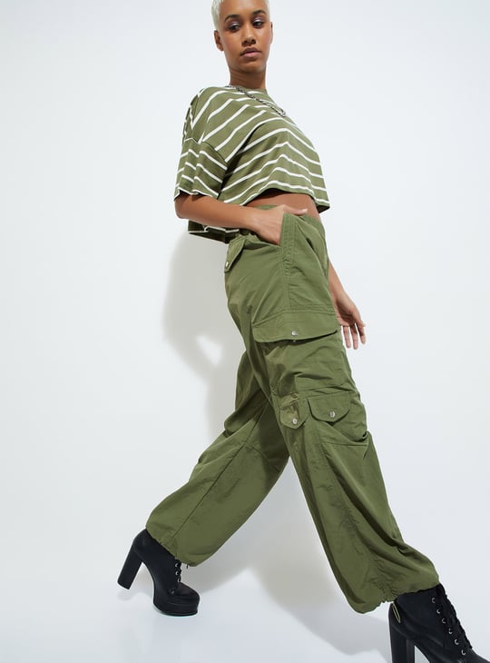 URB_N Women Solid Cargo Parachute Pants