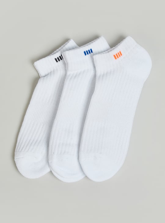 Men Solid Ankle Length Socks - Pack of 3