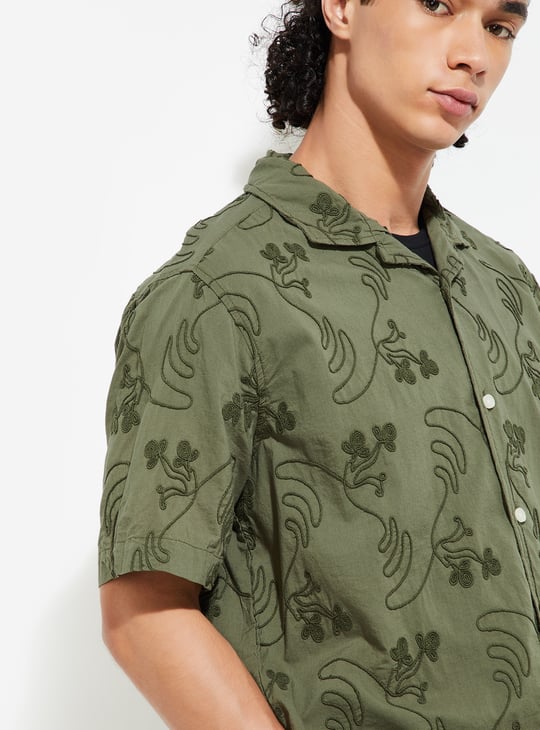 URB_N Men Oversized Embroidered Resort Shirt