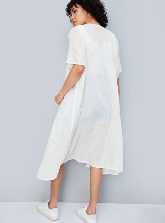 Women Embroidered Front-Open Shrug