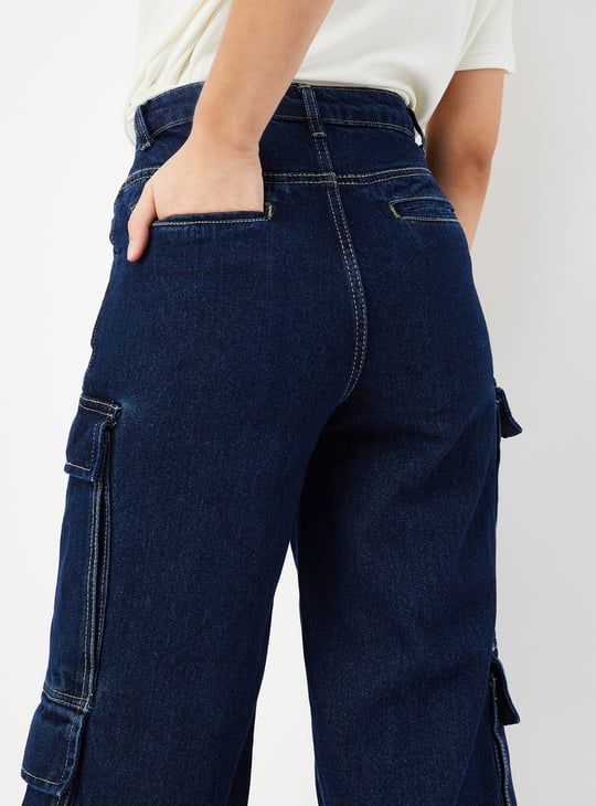 Women Solid Denim Capris with Cargo Pockets